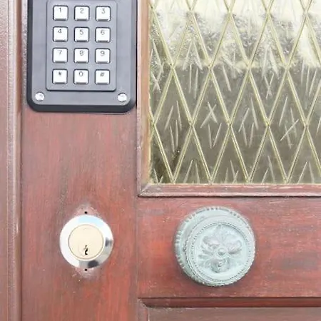 The Gate Patio House Apartamento Nazaré