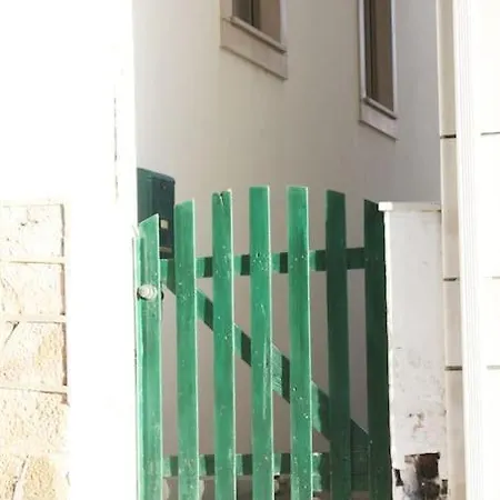 The Gate Patio House * Nazaré