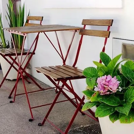 The Gate Patio House Apartment *